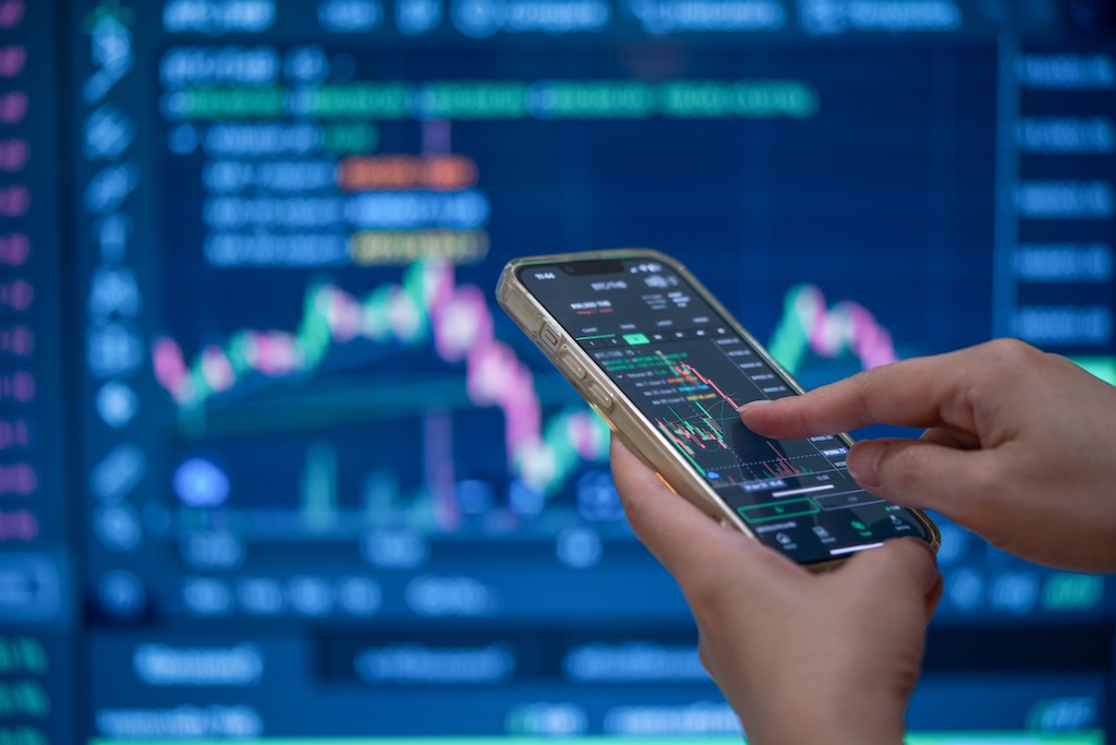 Online Stock Trading On Mobile.